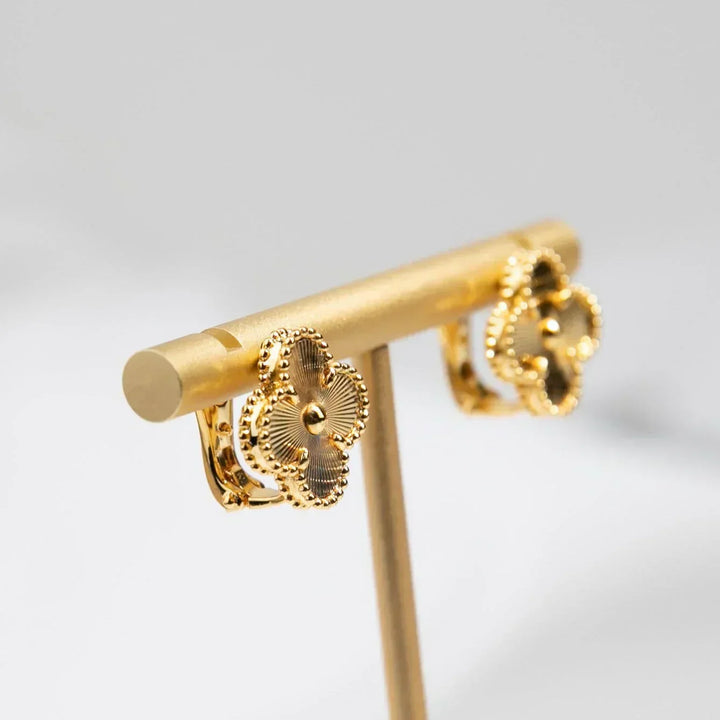 KLEEBLATT OHRRINGE | GOLD